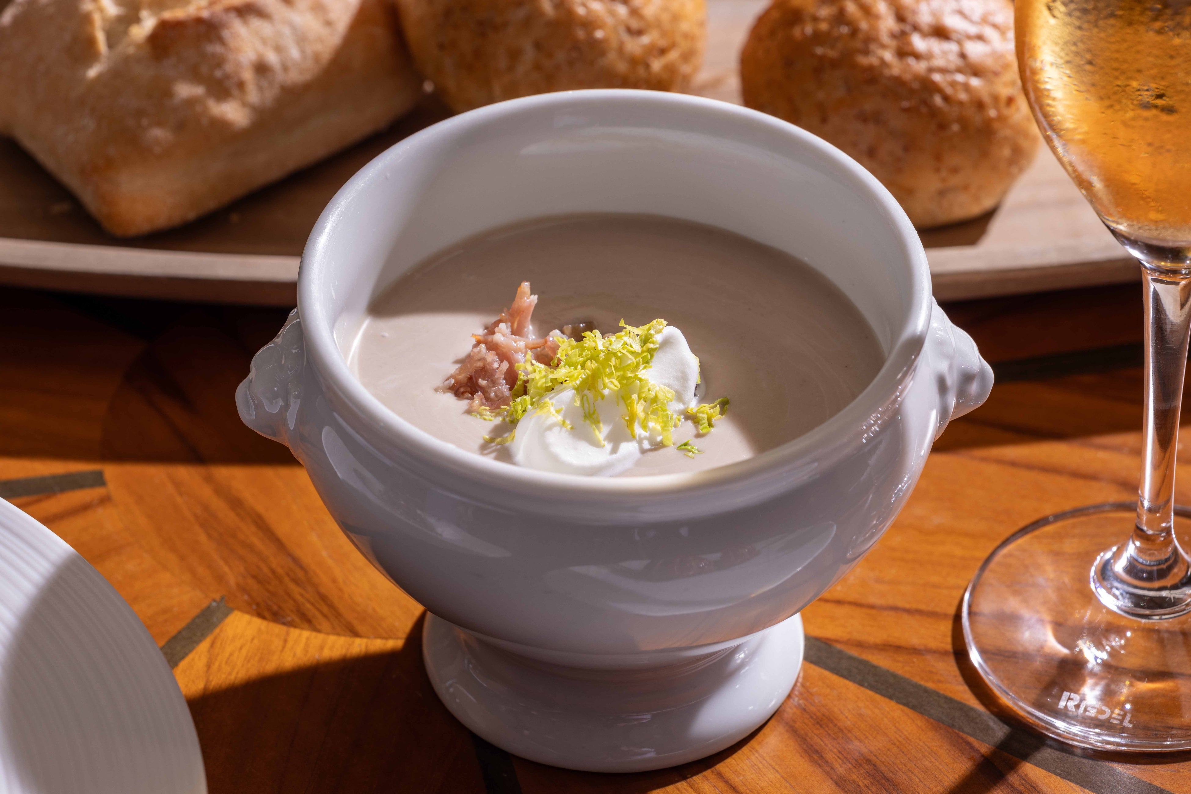 フランス産の栗を使ったスープ