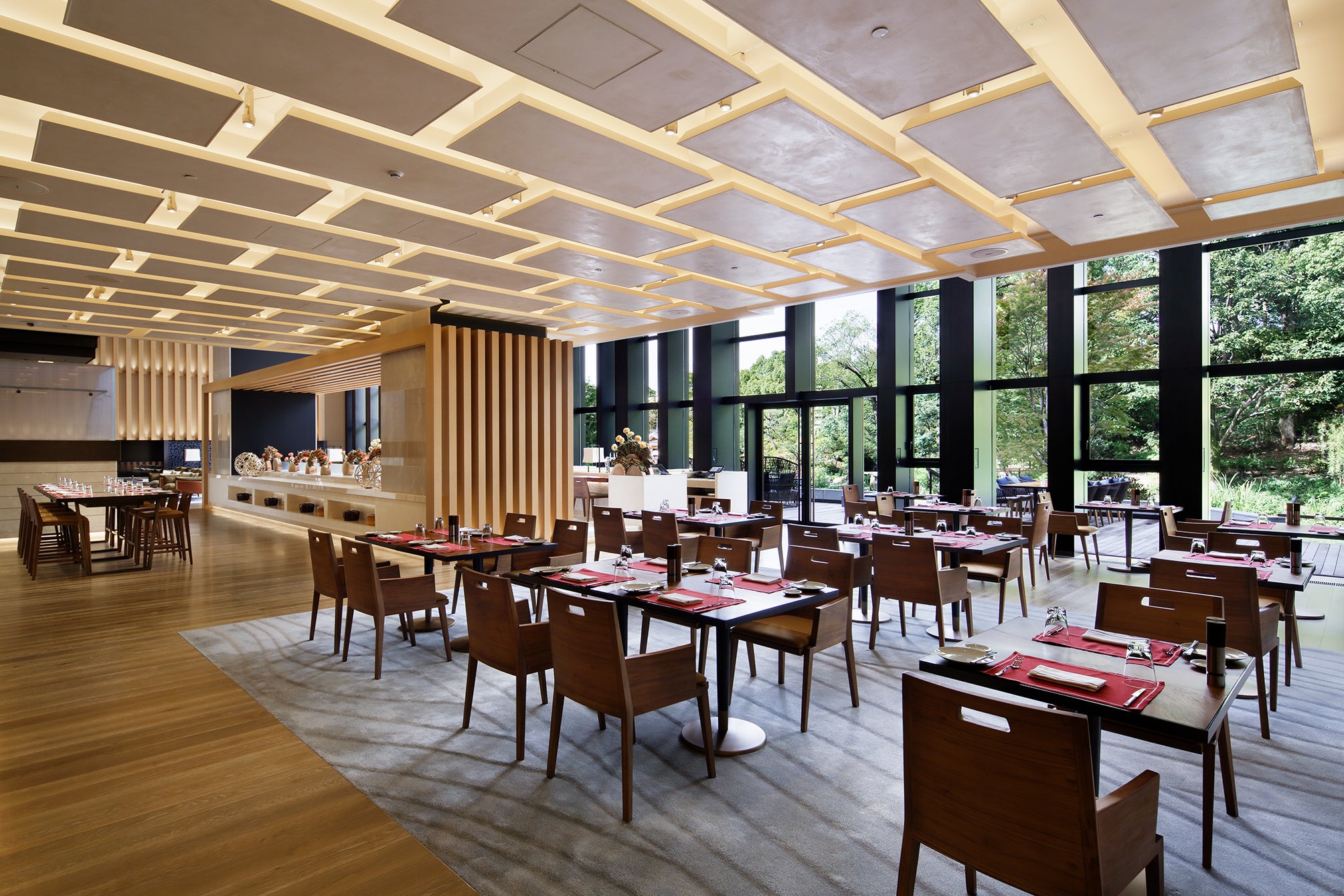 フォーシーズンズホテル京都　1階「ブラッスリー」