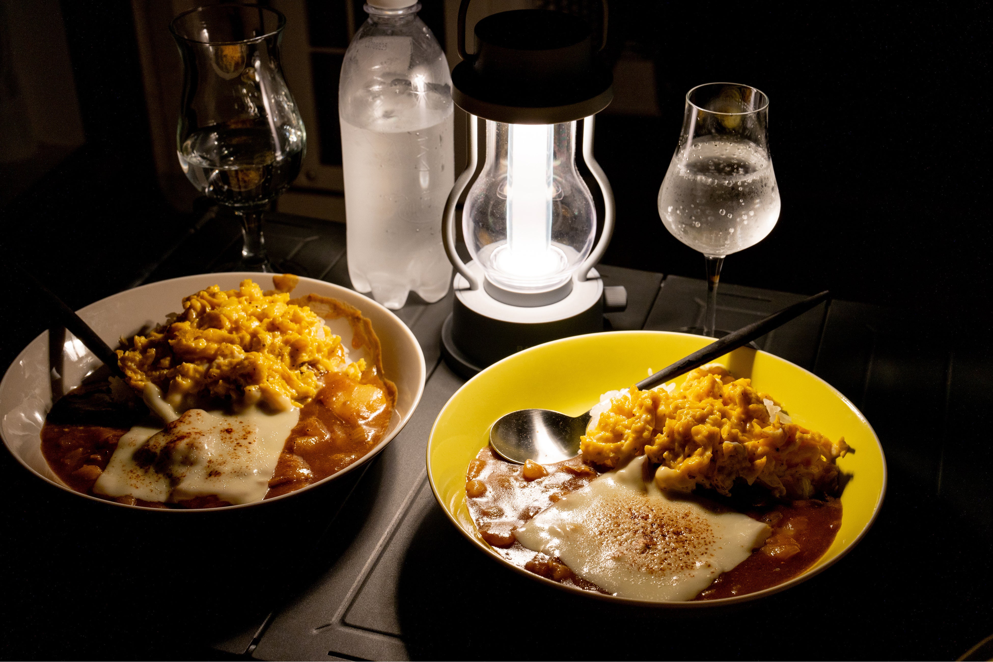 作ったお料理をベランダで