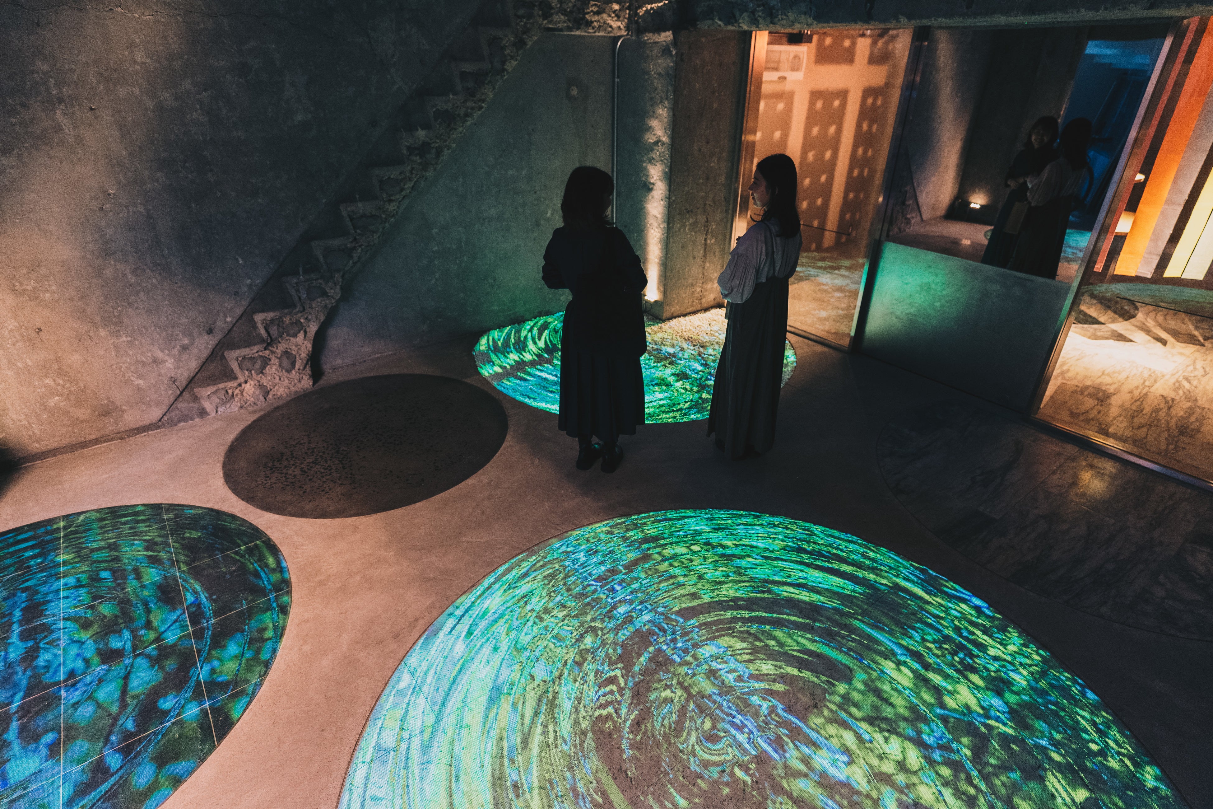 ビジュアルデザインスタジオWOWによるインスタレーション作品「TEIEN」