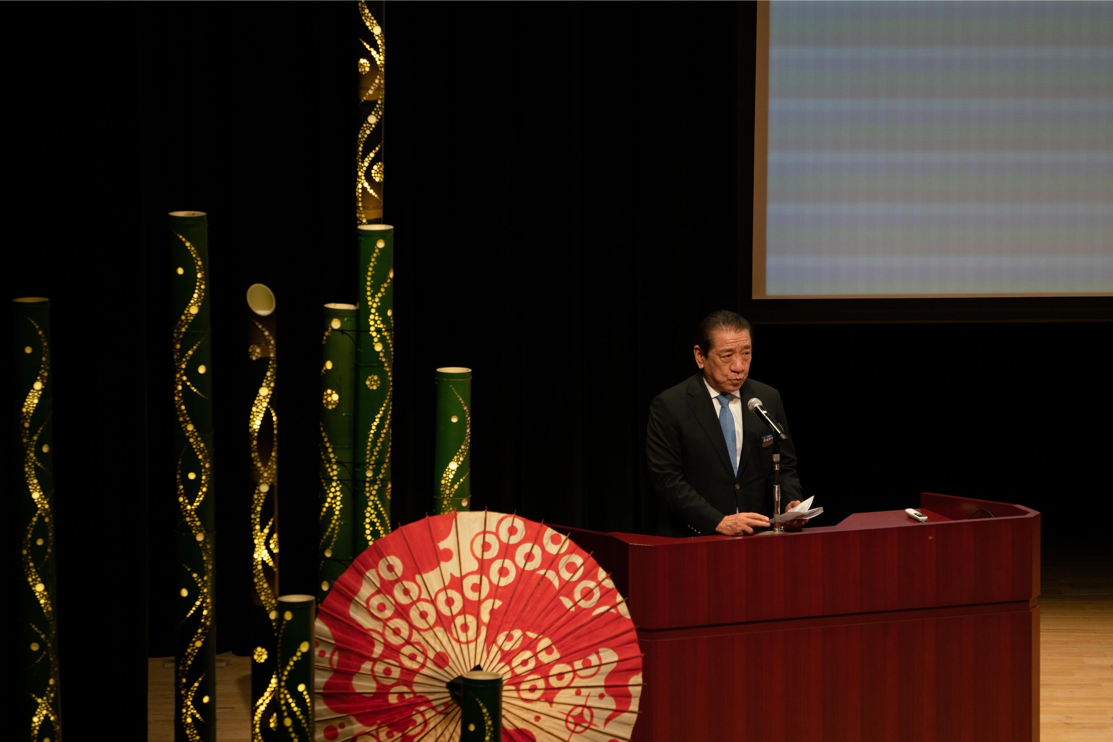 沖縄県市長会 会長・沖縄市長 桑江 朝千夫氏