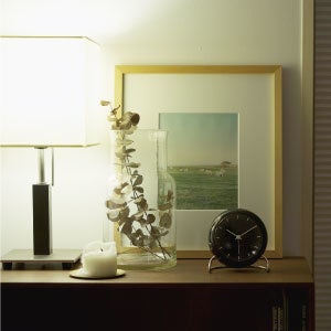 サイドボードの上にはその時の気分で、好きなものを置いてみる