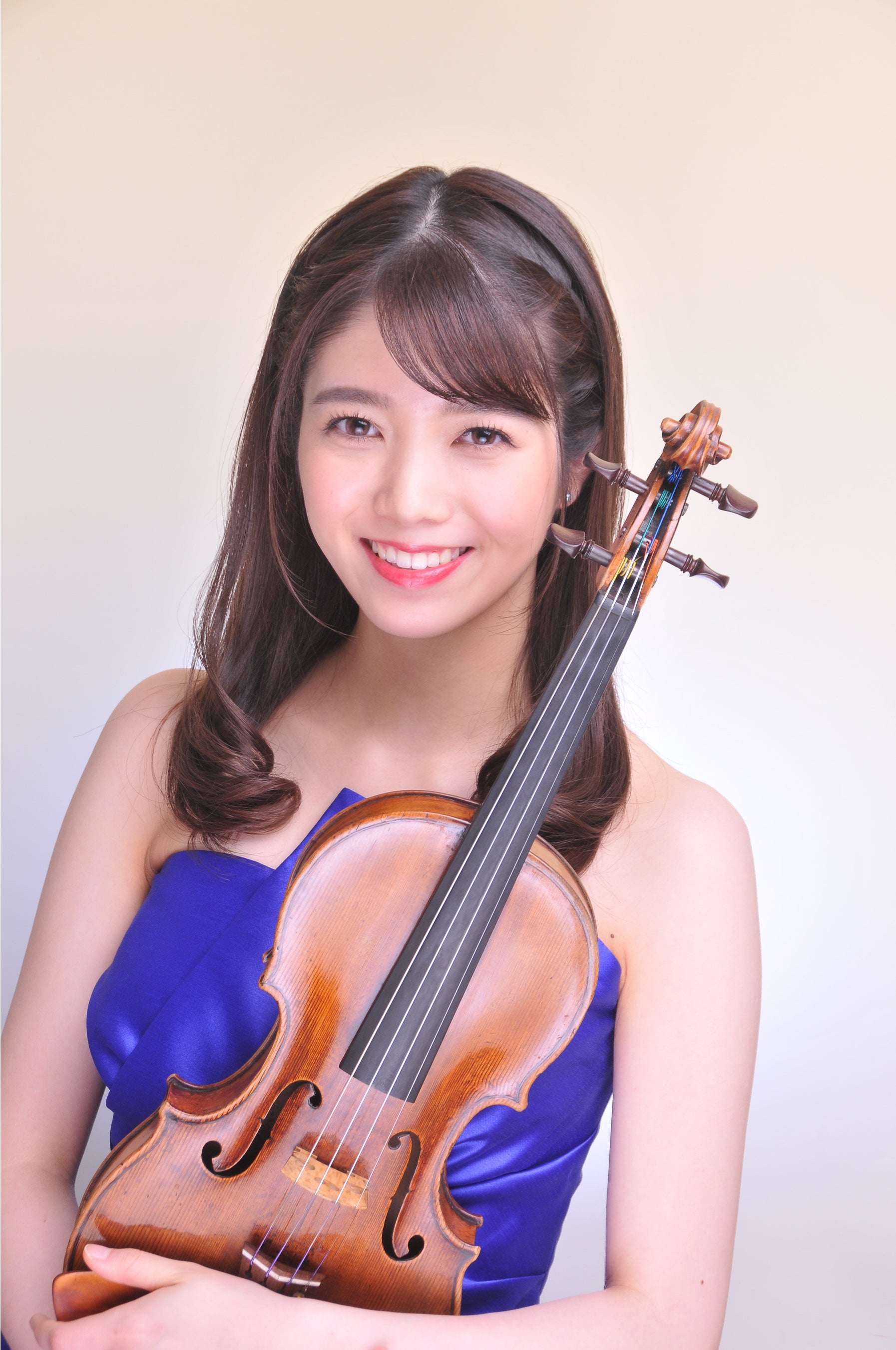  ヴァイオリン：髙木凜々子