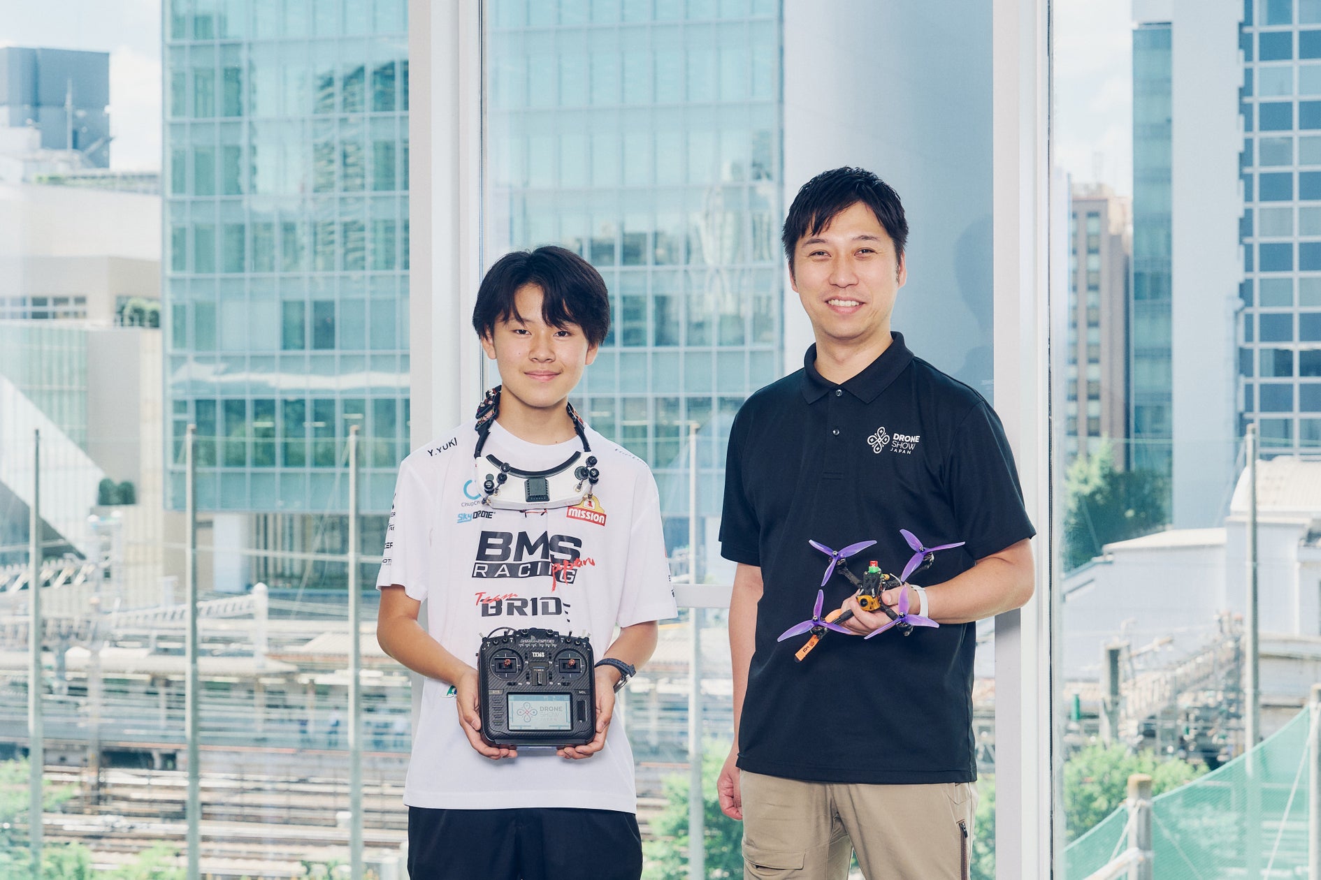 ドローンレース界の新星!高校生レーサー山本悠貴選手とドローンショー・ジャパンがスポンサー契約を締結 | 株式会社ドローンショー・ジャパンのプレスリリース