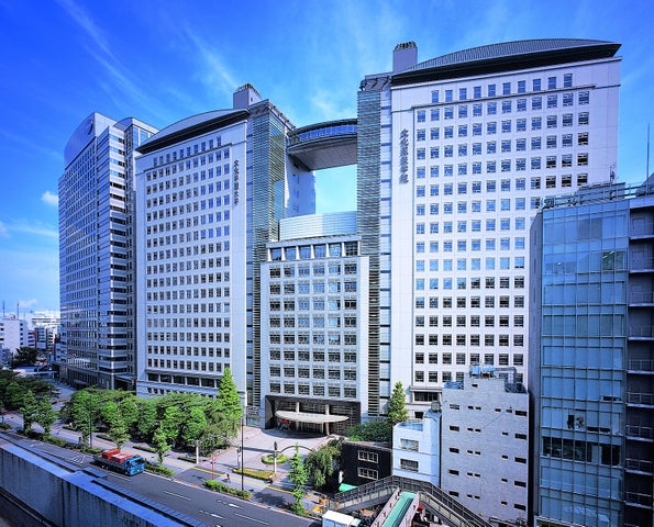 文化服装学院卒業生のアートディレクターとんだ林蘭が手がけたROSETTOGOコラボソファが学内図書館に常設! 文化服装学院卒業生のアートディレクターとんだ林蘭が手がけたROSETTOGOコラボソファが学内図書館に常設!