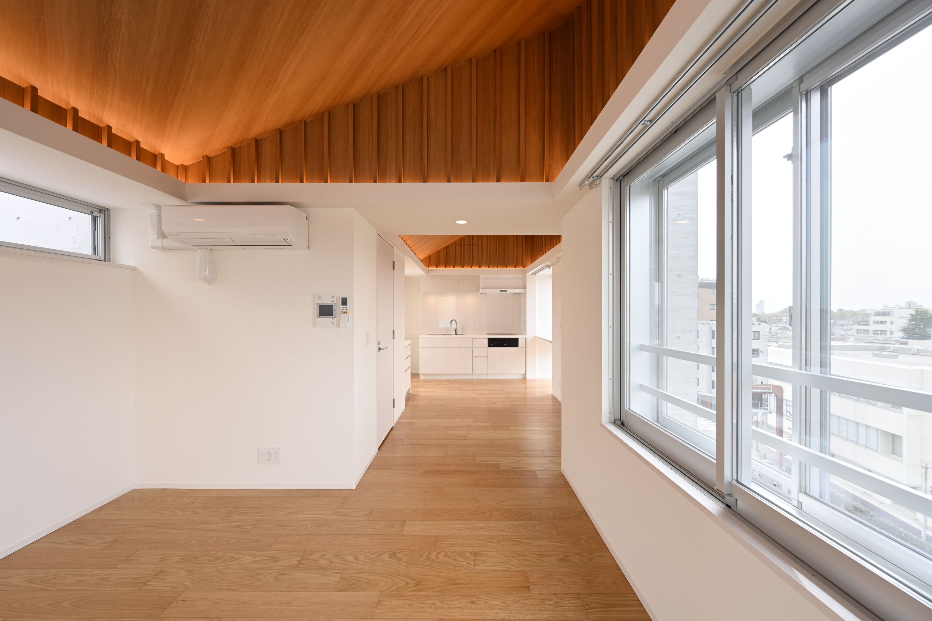 外部からの騒音をやわらげる二重サッシ