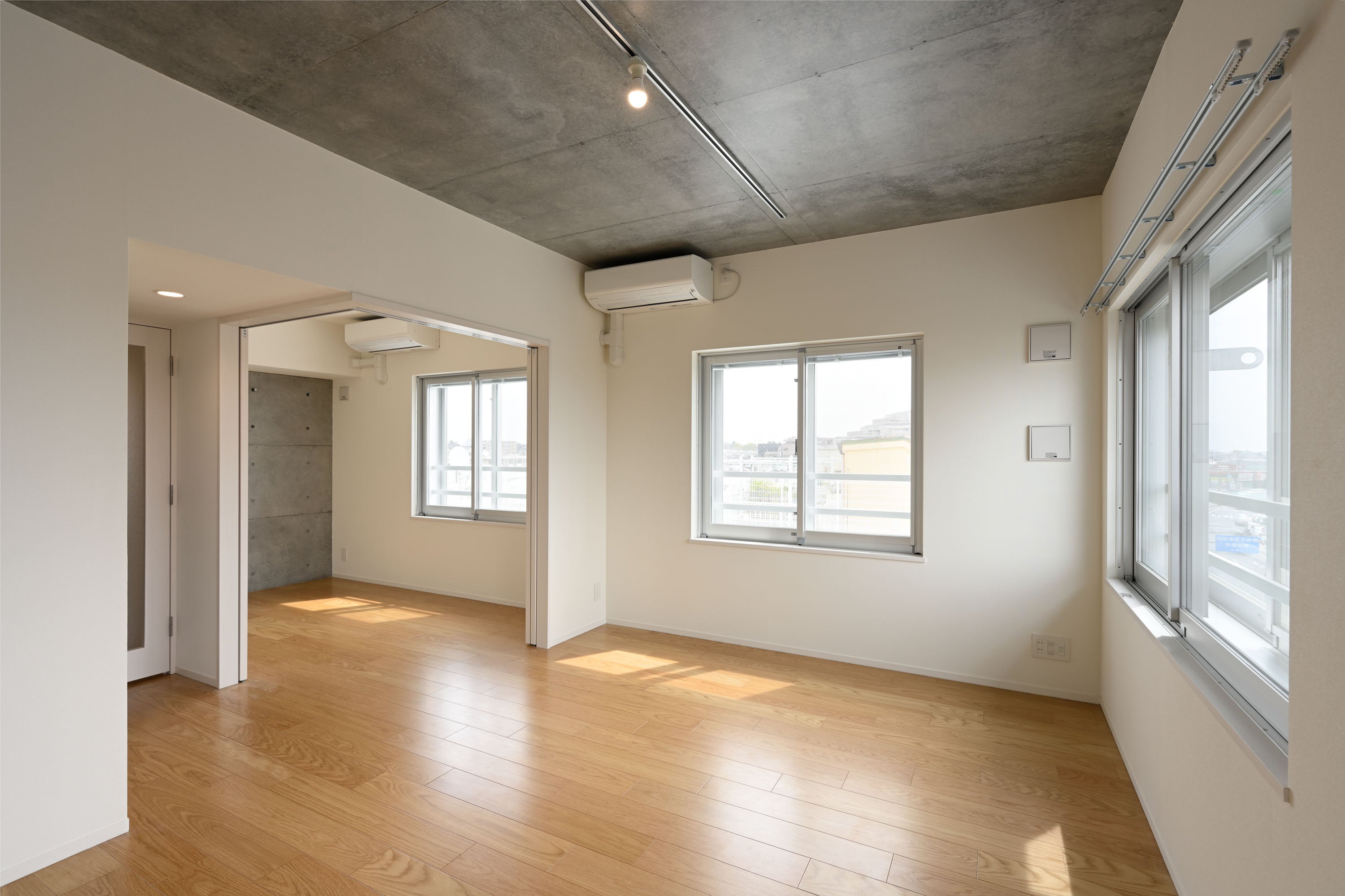 多面大型窓が採光・通風と開放感を実現