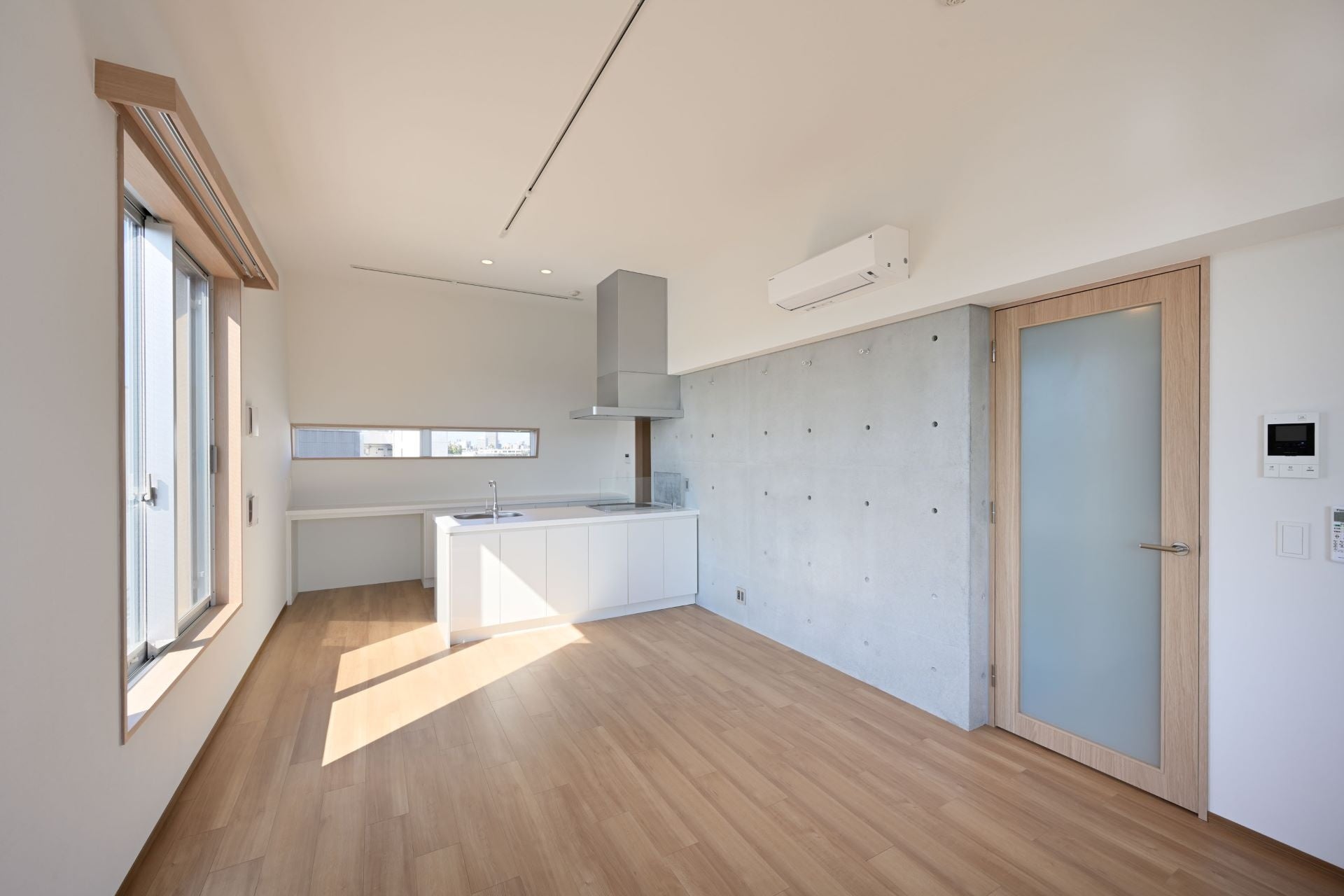 高天井（約3.0ｍ）のリビングダイニングキッチン