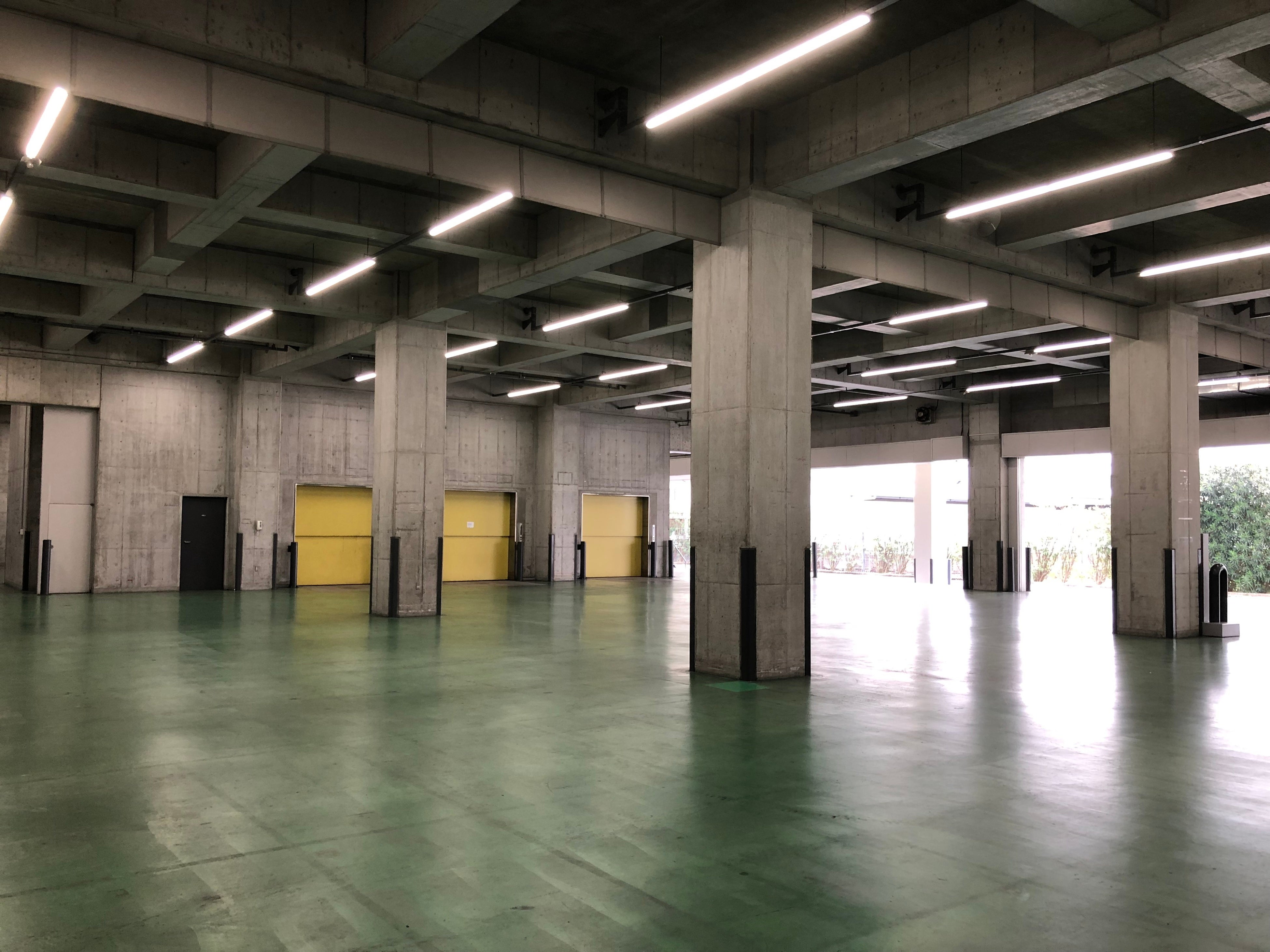 1階倉庫＆トラックバース