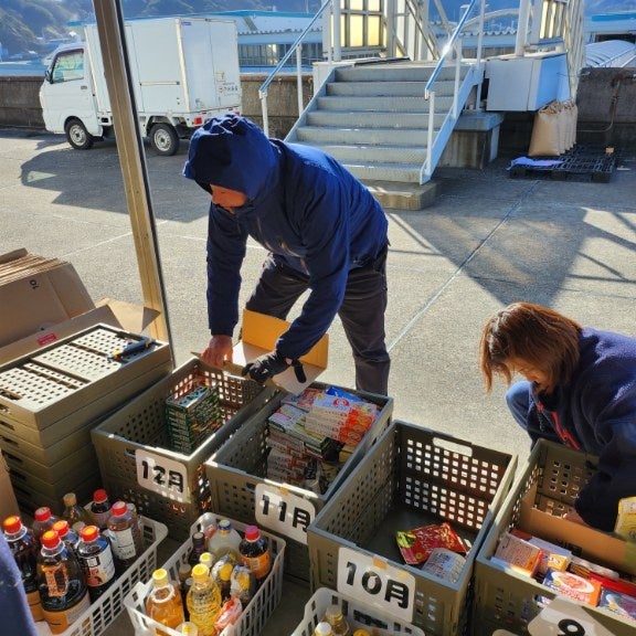 食材の仕分け作業の様子