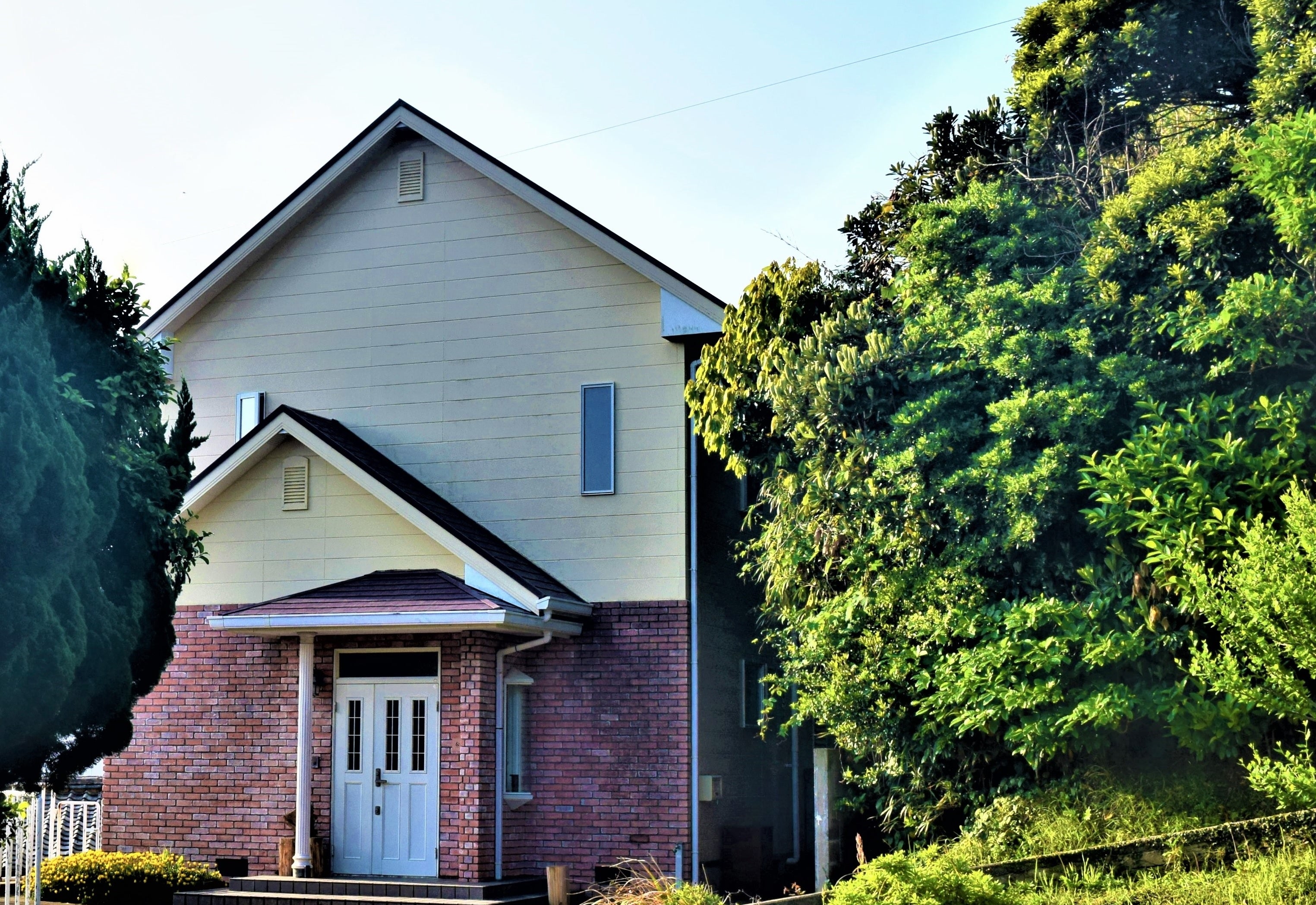 ビーチから徒歩1分の一棟貸しハウス