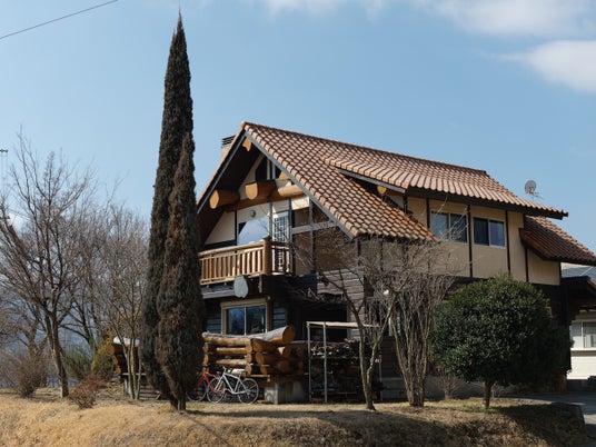 【熊本県初】名建築が大人の隠れ家に。日本ログハウス・オブ・ザ・イヤー受賞、絵画が迎えるログハウスで寛ぎ、遊び、ととのう。ペットと泊まれる一棟貸し「南阿蘇 林画邸 LOG HOUSE」プレオープン 【熊本県初】名建築が大人の隠れ家に。日本ログハウス・オブ・ザ・イヤー受賞、絵画が迎えるログハウスで寛ぎ、遊び、ととのう。ペットと泊まれる一棟貸し「南阿蘇 林画邸 LOG HOUSE」プレオープン