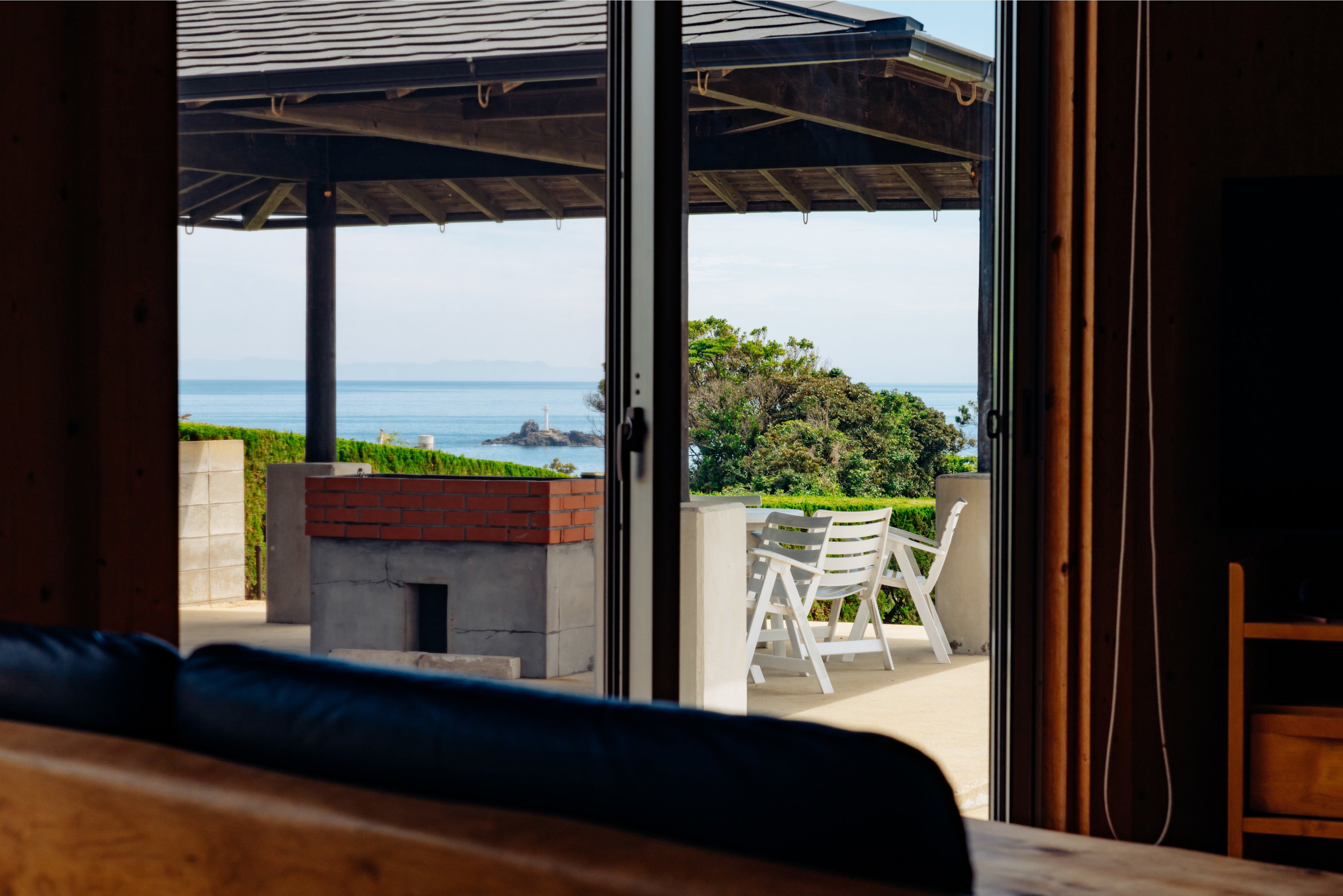 海を望めるヴィラ、テラス