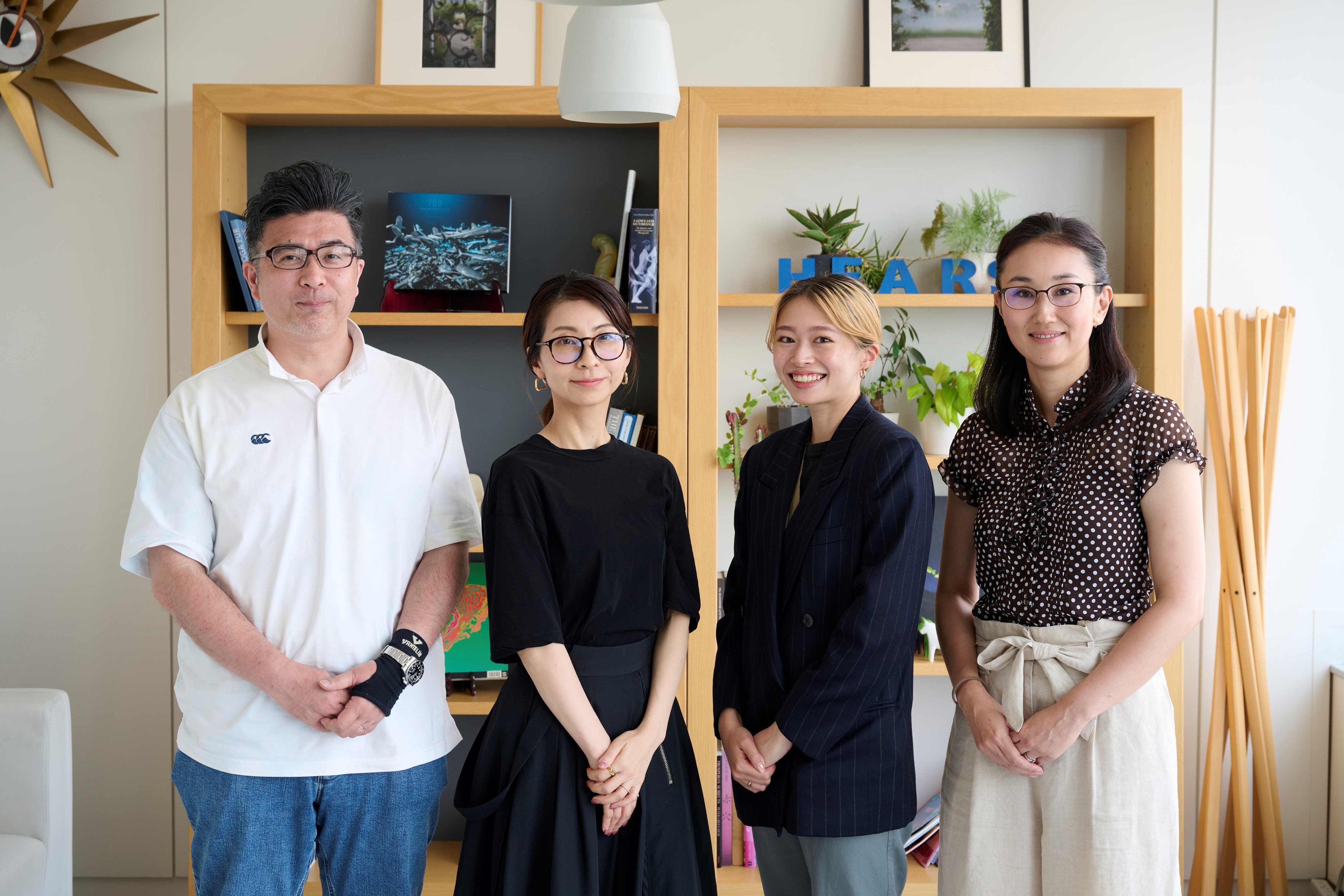 写真左から：経営管理本部　製作部 ジェネラルマネージャー 山本大輔、社長室　サステナビリティマネージャー 大竹紘子、ハーストメディアソリューションズ マーケティング部　ハーストライブ イベント担当 徳田百香、社長室　ジェネラルマネージャー 池原亜矢子