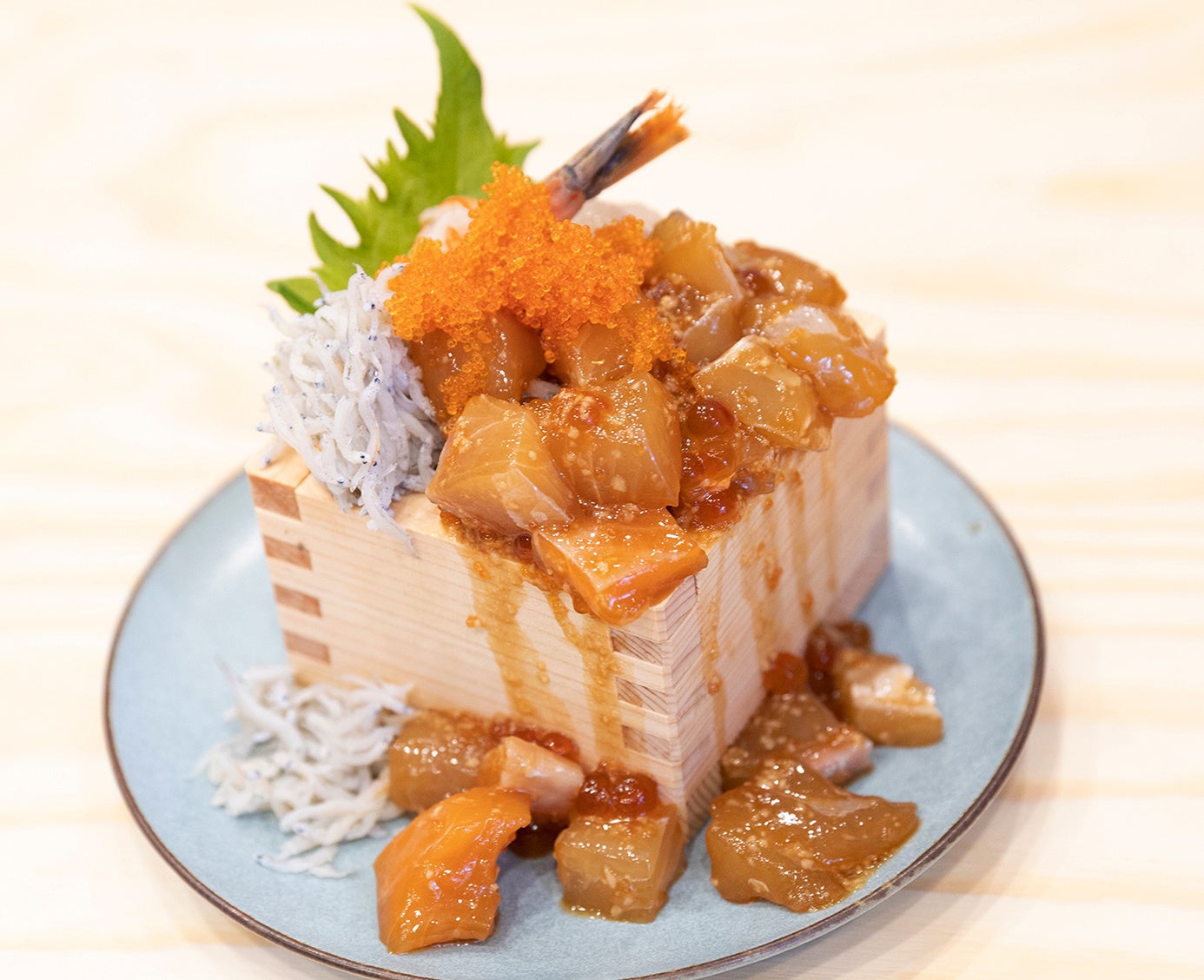 海鮮こぼれるぞ丼