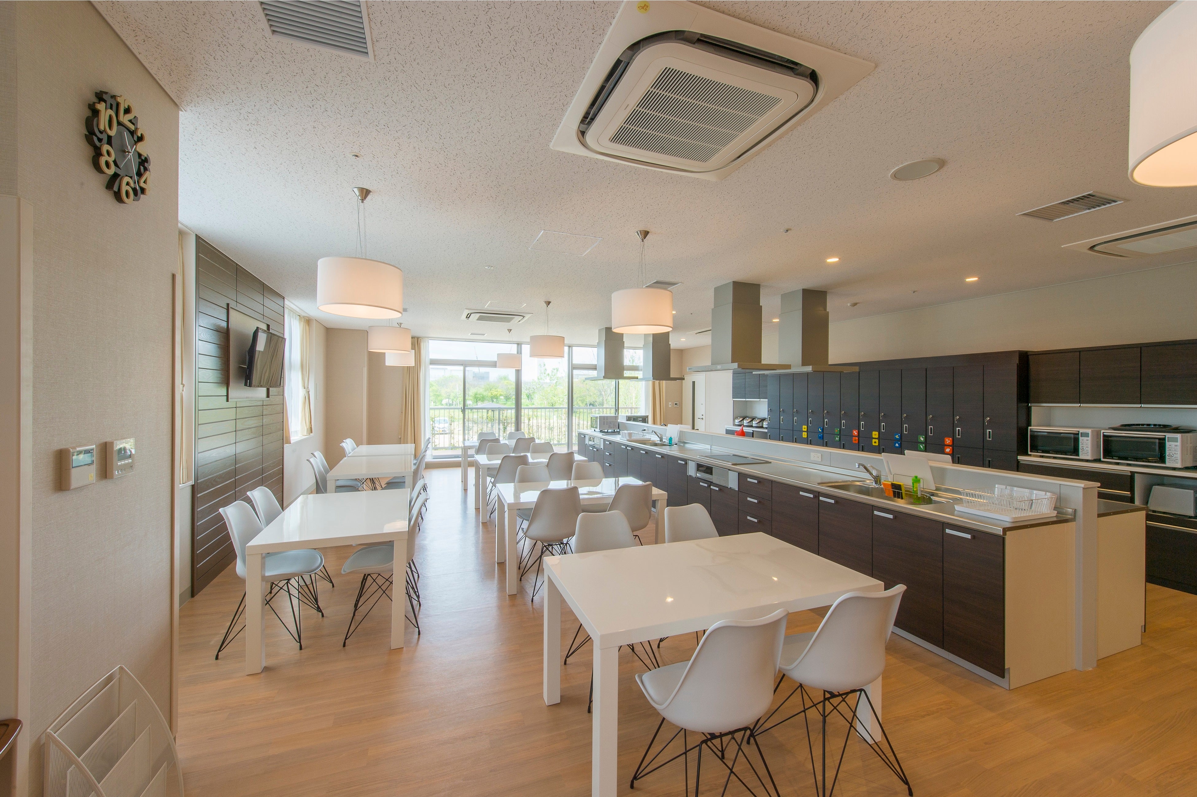 利用者同士が交流できるダイニングキッチン