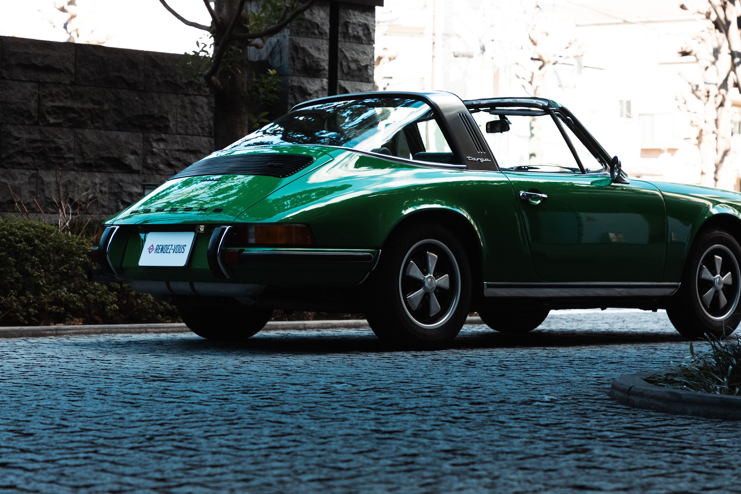 1/18 ナローポルシェ911タルガ　カスタム 1972年の「911タルガ」をポルシェが本気レストア！ 新車の限定