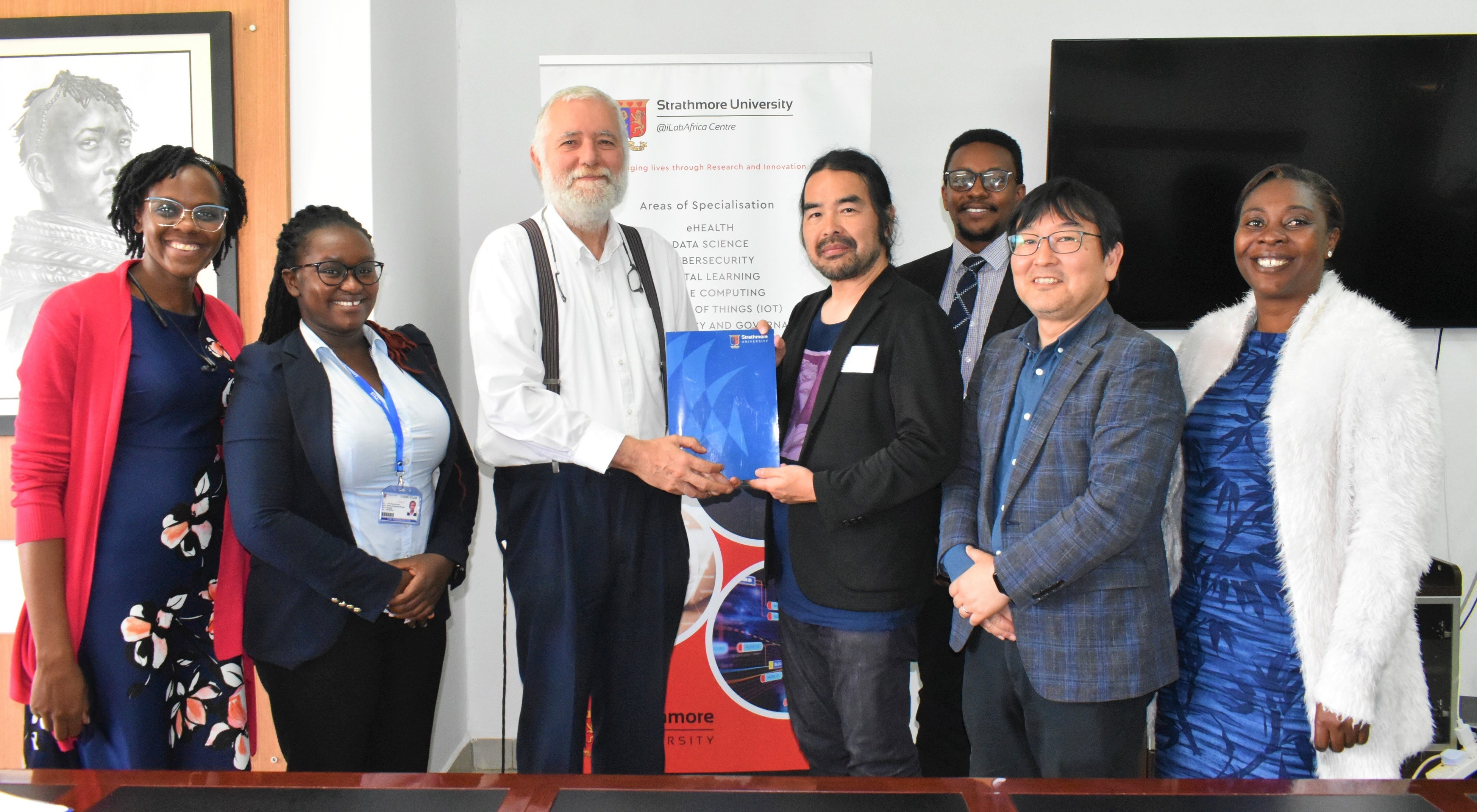 キャスタリア代表山脇とストラスモア大学i Lab Africa ジョセフ・セビラ所長