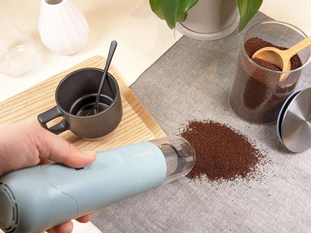 一瞬で“キレイ”。毎日が“キレイ”。圧倒的なパワフル吸引と軽さが