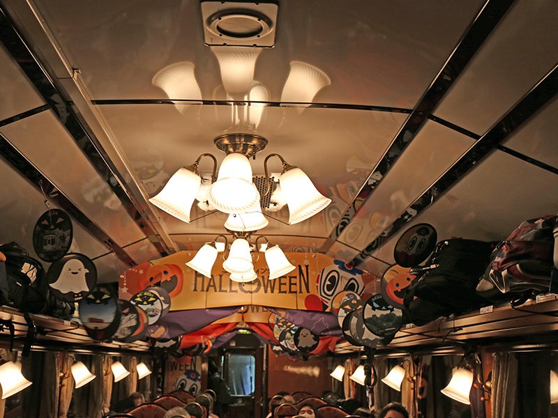 (三陸鉄道36-R 形車内)