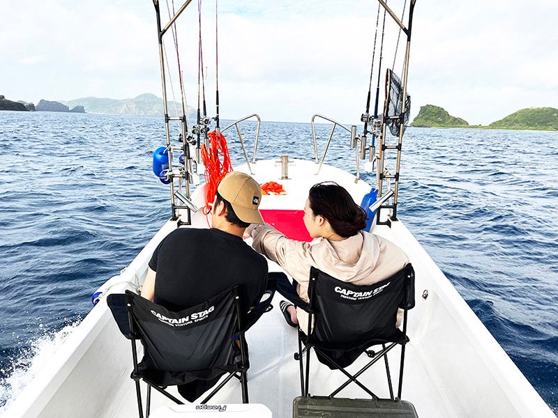 (座間味港から出航)