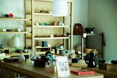 1階ロビー「みまる道具店」