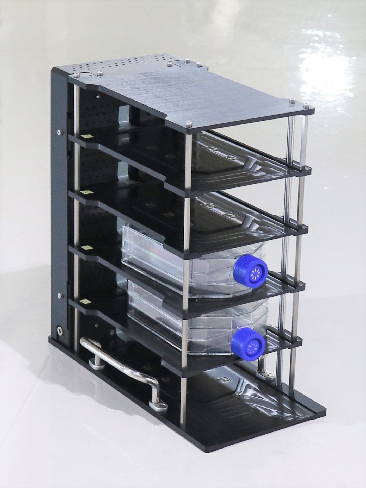 当社の開発した「ラック型Cell Recorder」 