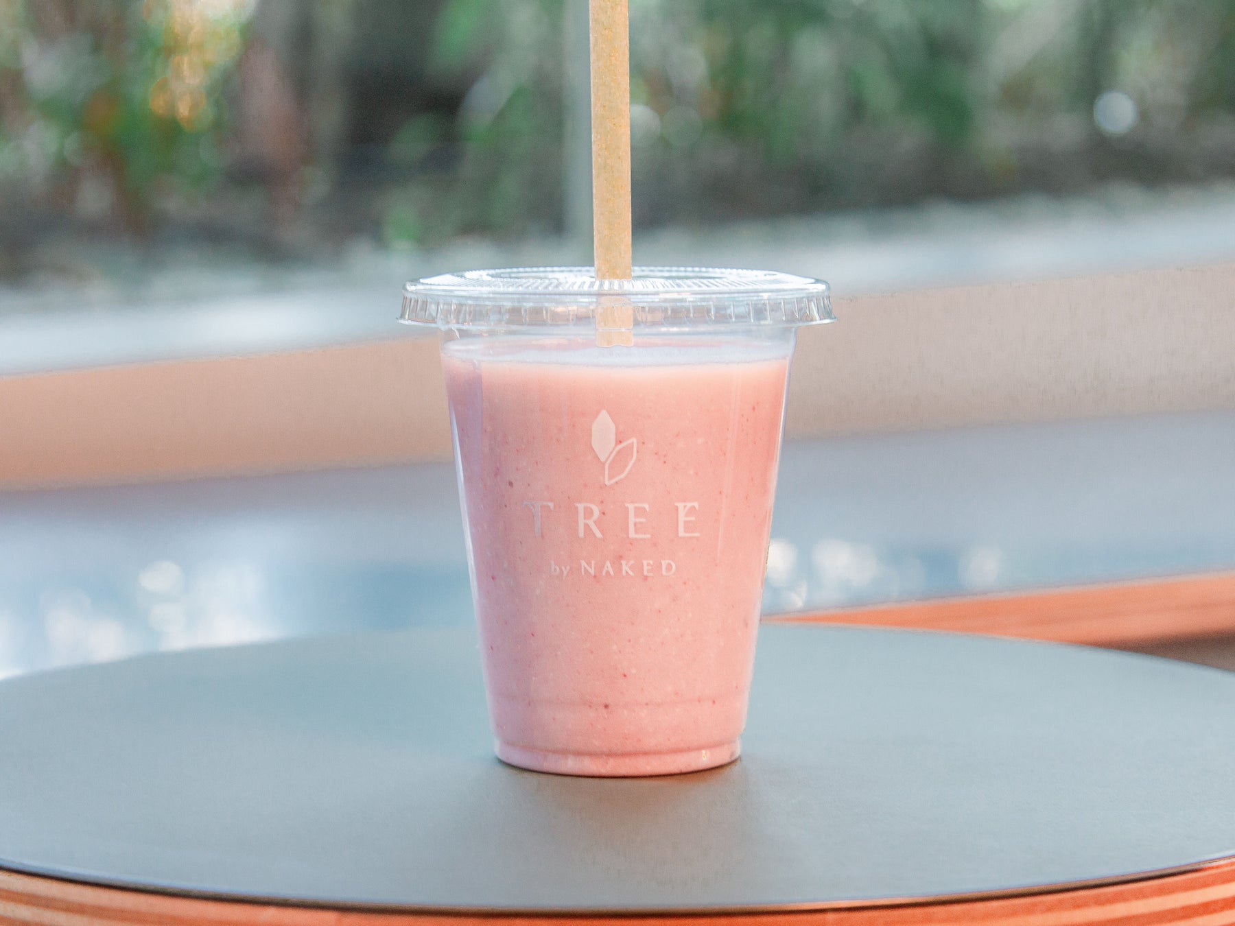 桜といちごのホワイトニングスムージー