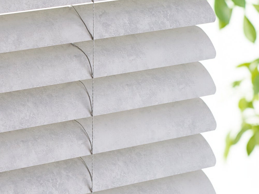 色・質感にこだわった石目調スラット （ビジュアルカラー）