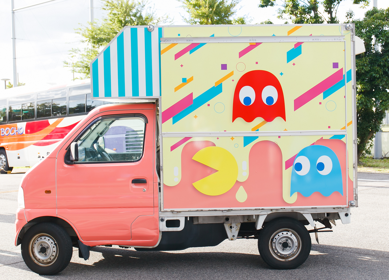 ラッピングキッチンカー