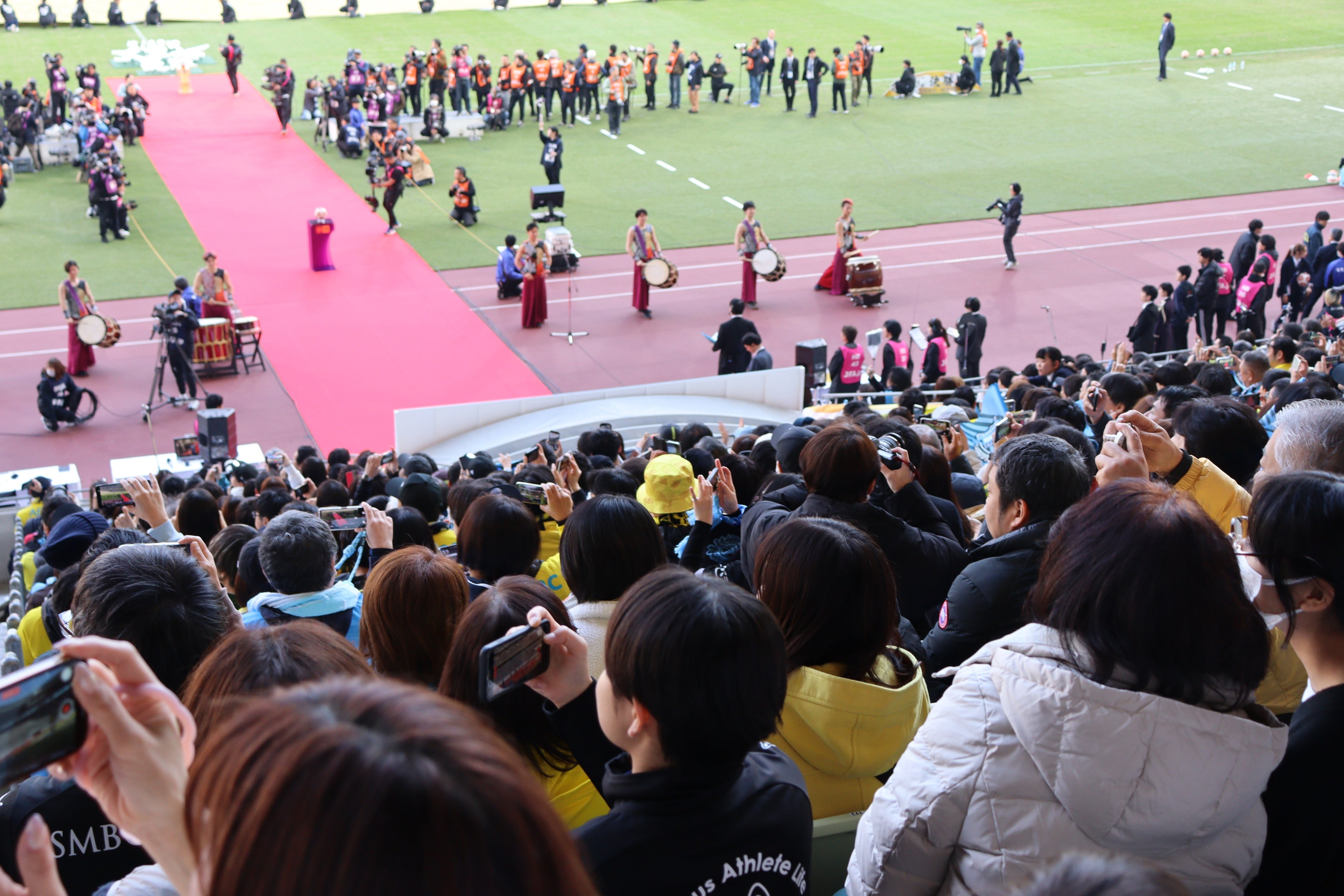 観戦中の様子①