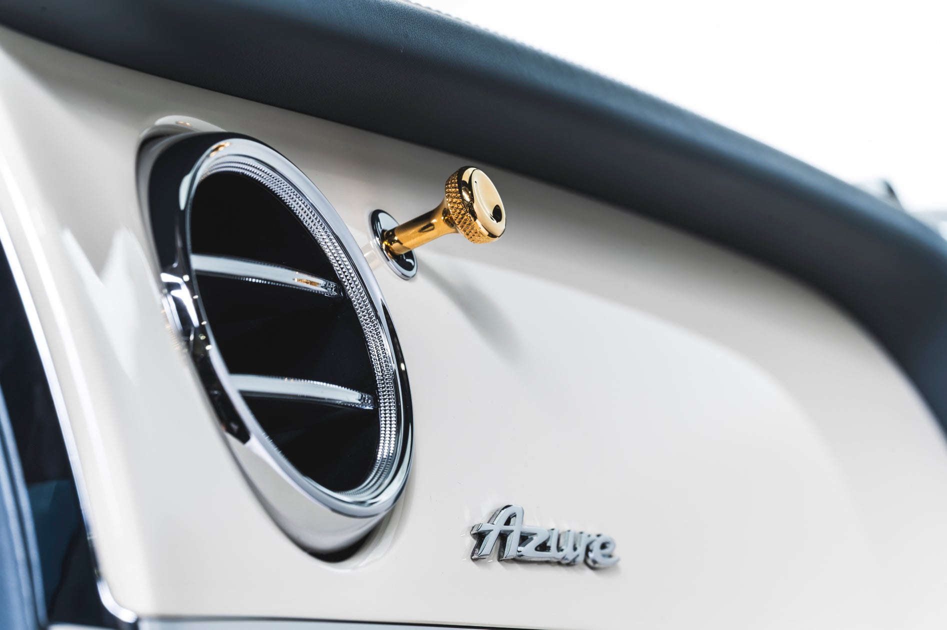 自動車購入で最大10万円の特典、タイヤも特別価格に「自動車&スタッドレス特価販売キャンペーン(NSGグループ創立50周年記念)」を実施
