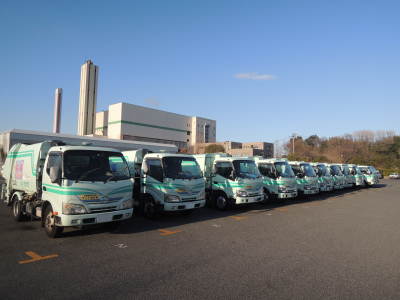 さいたま市西部清掃事務所が所管するごみ収集車