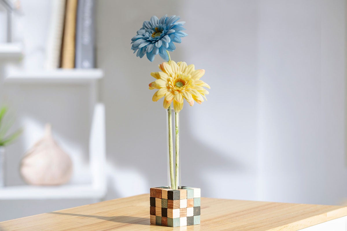 モザイクブロックの一輪挿し