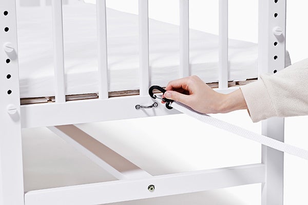 付け外しが簡単なカラビナ式