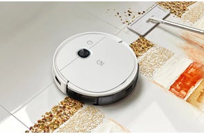 yeediモップステーション】吸引、水拭きだけではなく、モップ洗浄も yeediモップステーション】吸引、水拭きだけではなく、モップ洗浄も