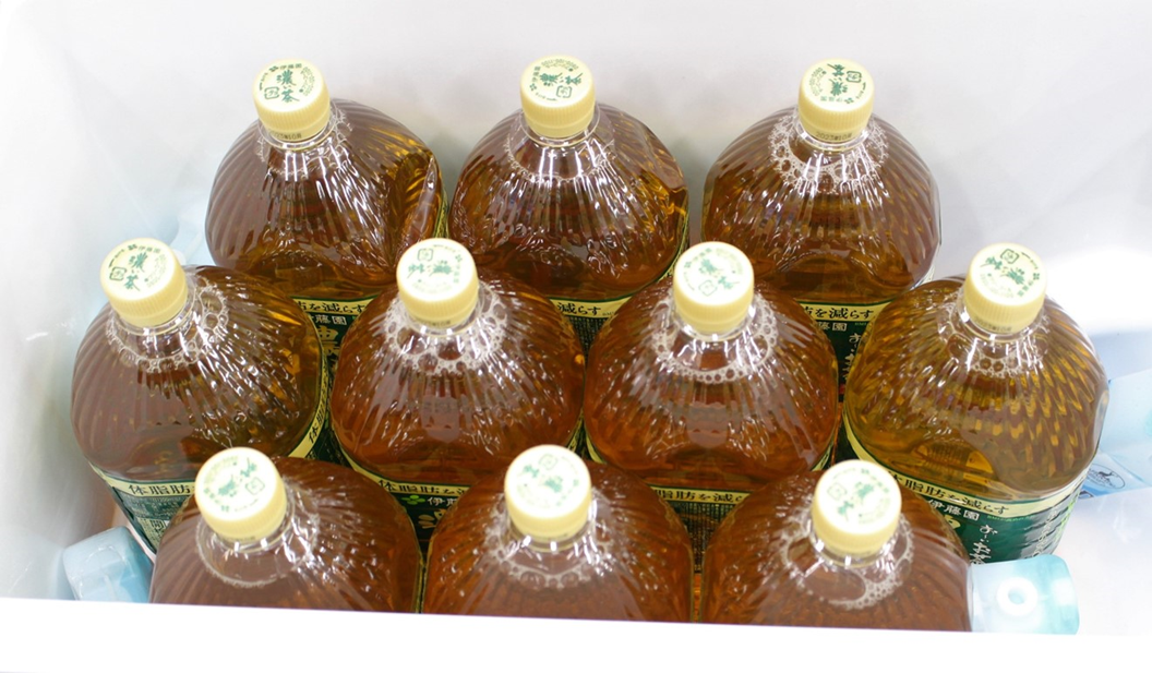 （一例）45Lのクーラーボックスに２Lのペットボトル10本