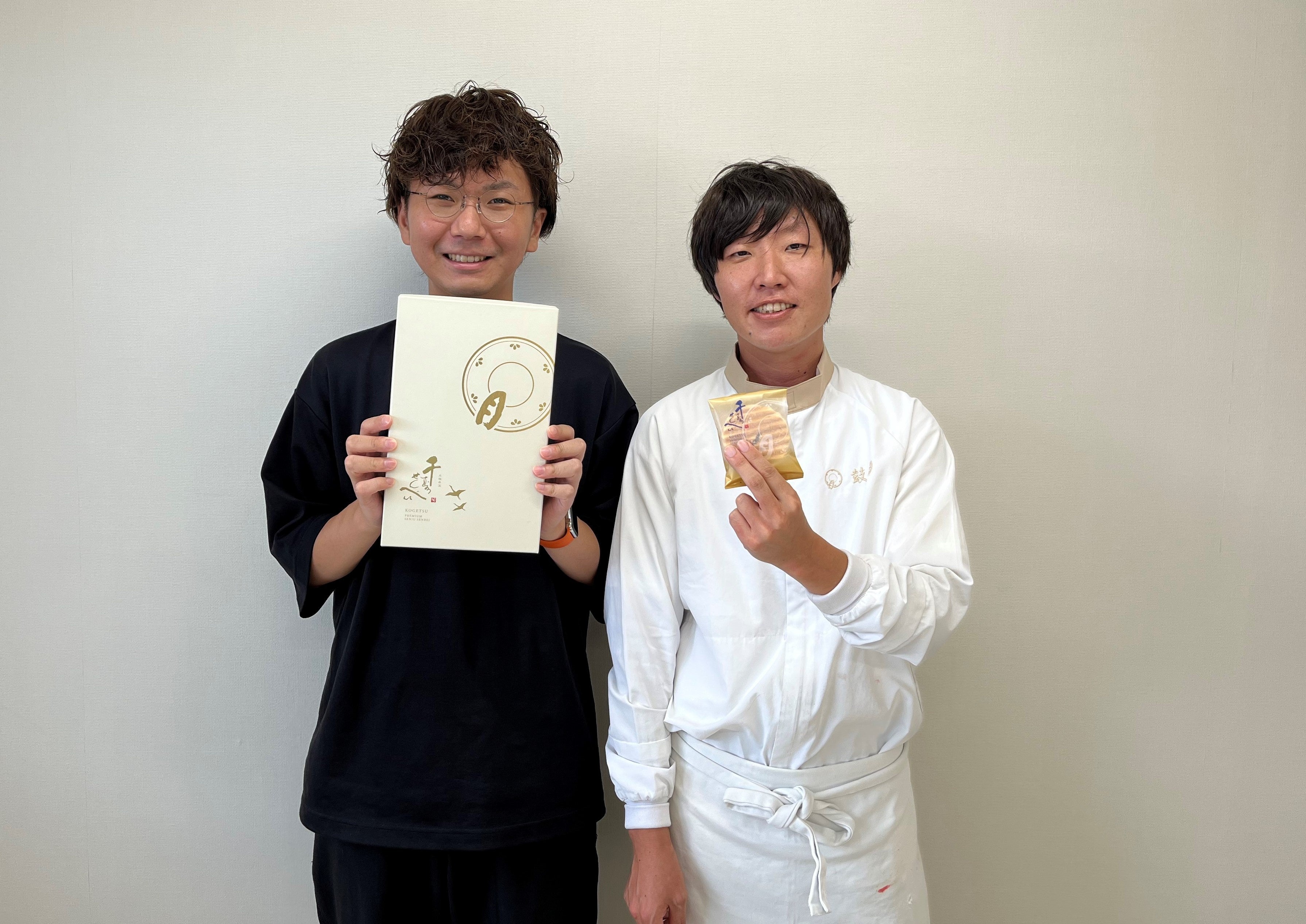 左：商品企画部 松田稔秀　右：開発担当 安田瑛