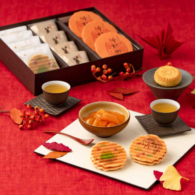 鼓月公式オンラインショップ】敬老の日に感謝を込めた贈り物、秋を