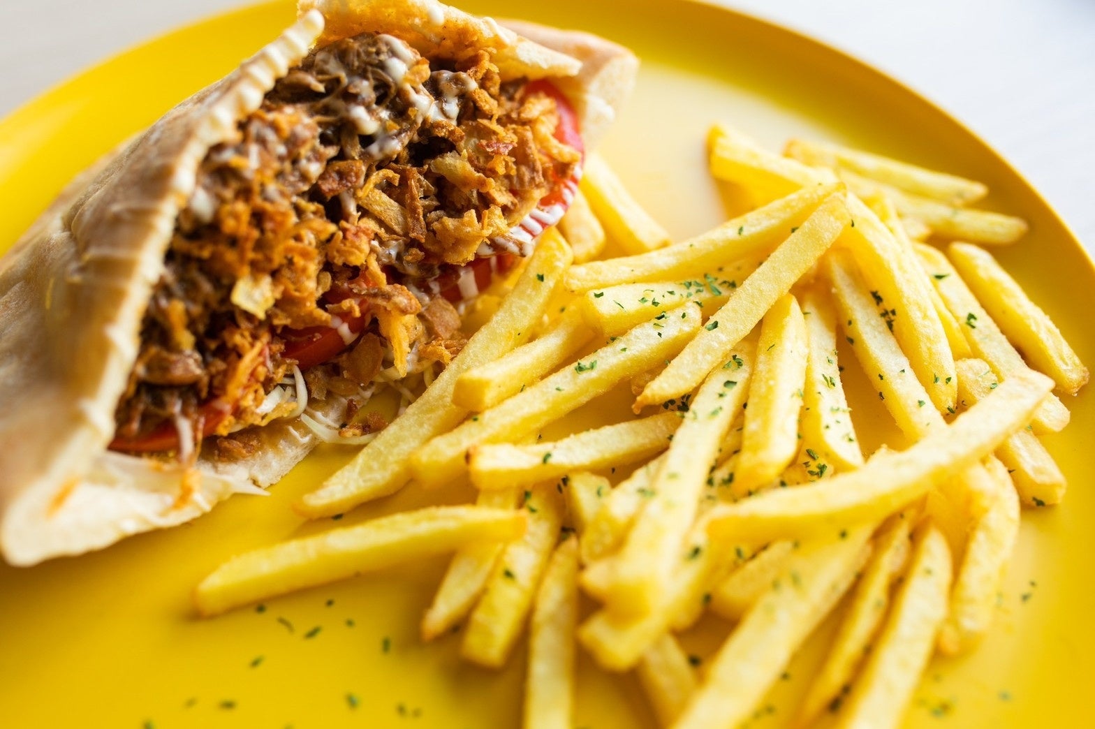 糀を使用したMr.Munchiesの看板メニュー「マンチーズポークサンド」