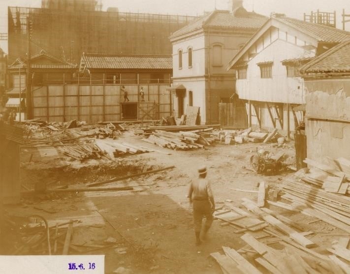 芝川ビル建設中の写真