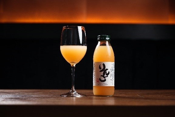 津南町　りんごジュース