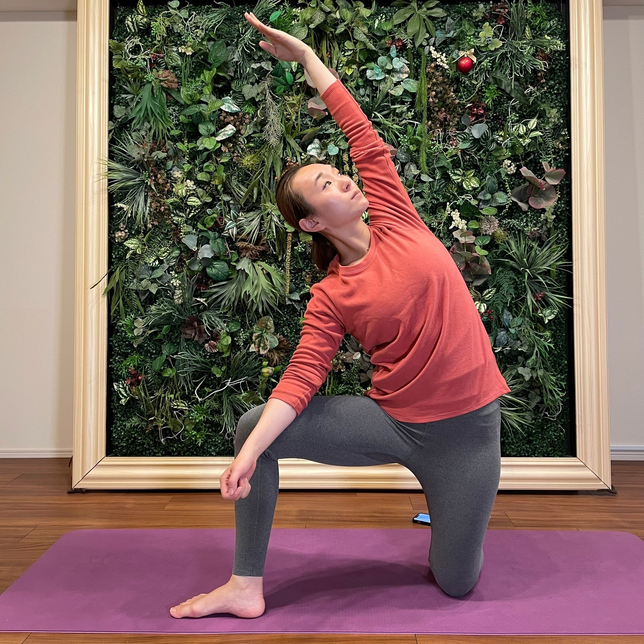 卍のポーズの腕まわし(肝、心)