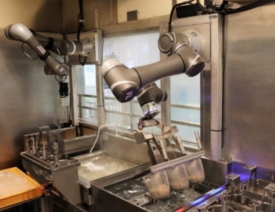 そばいちペリエ海浜幕張店での稼働の様子②： 洗う、締める