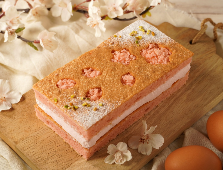 エキュート限定・NEW 「極上たまごのシフォンサンド　-桜-」 オーヴォ(日暮里・大宮)／テイクアウト1台2,000円