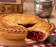 年間売上一位　チェリーパイ ６９０円（税込）