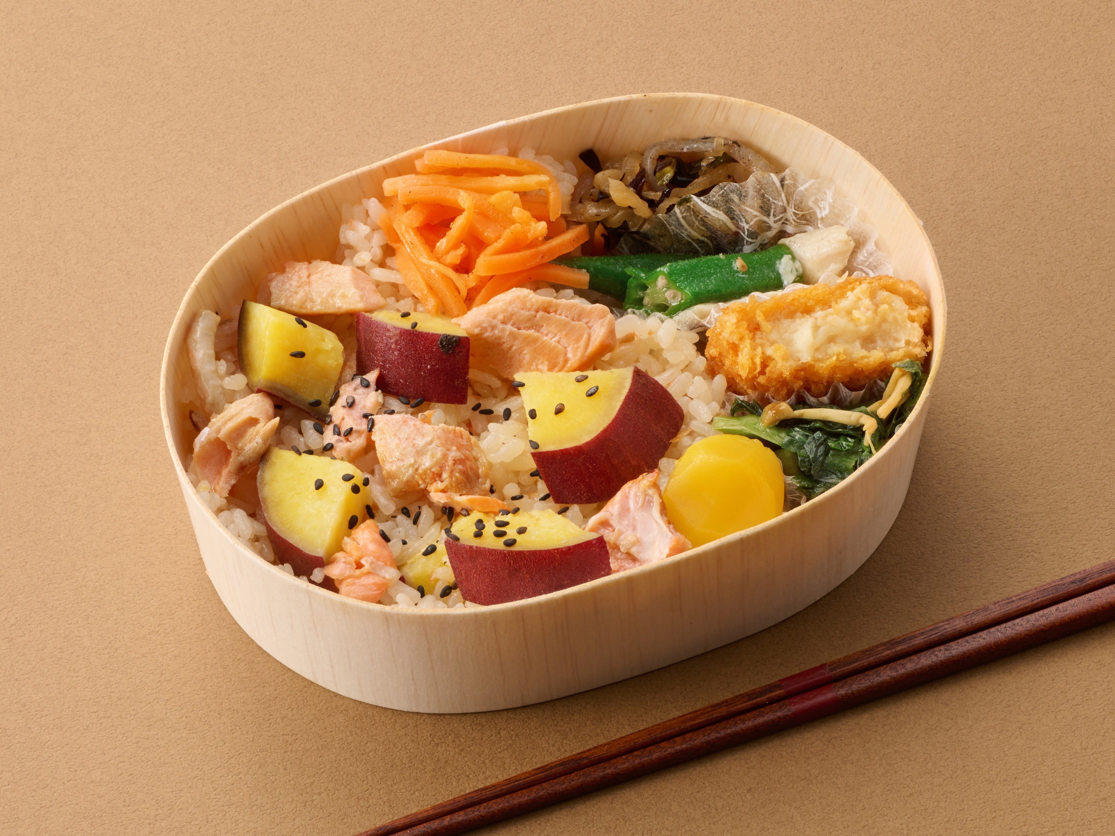 紅鮭とさつまいものわっぱすし弁 若廣（上野）／すしべん（日暮里） 1折 1,080円