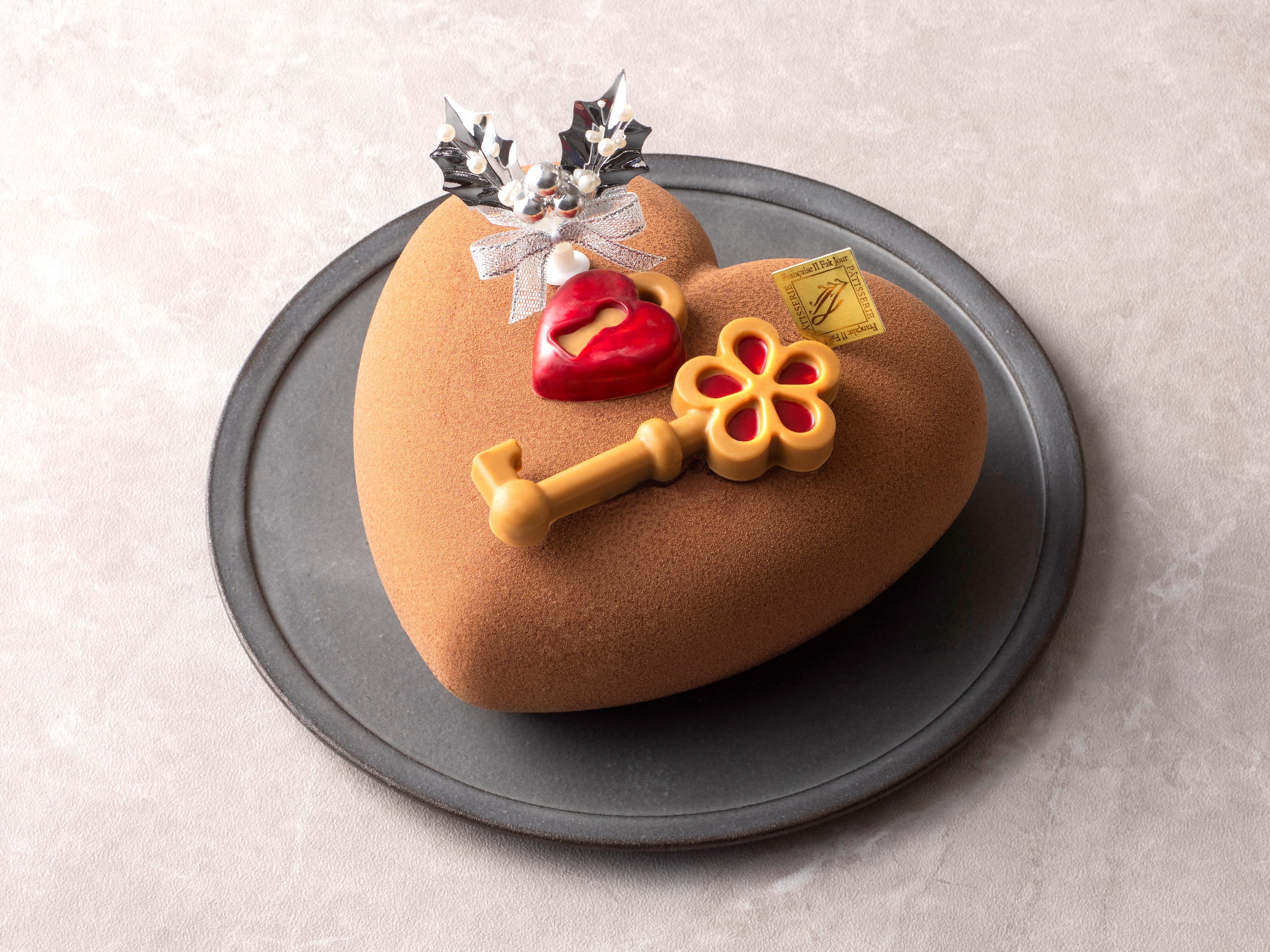 「クールショコラフランボワ」（3,800円）※50台限定  イルフェジュール（エキュート立川）