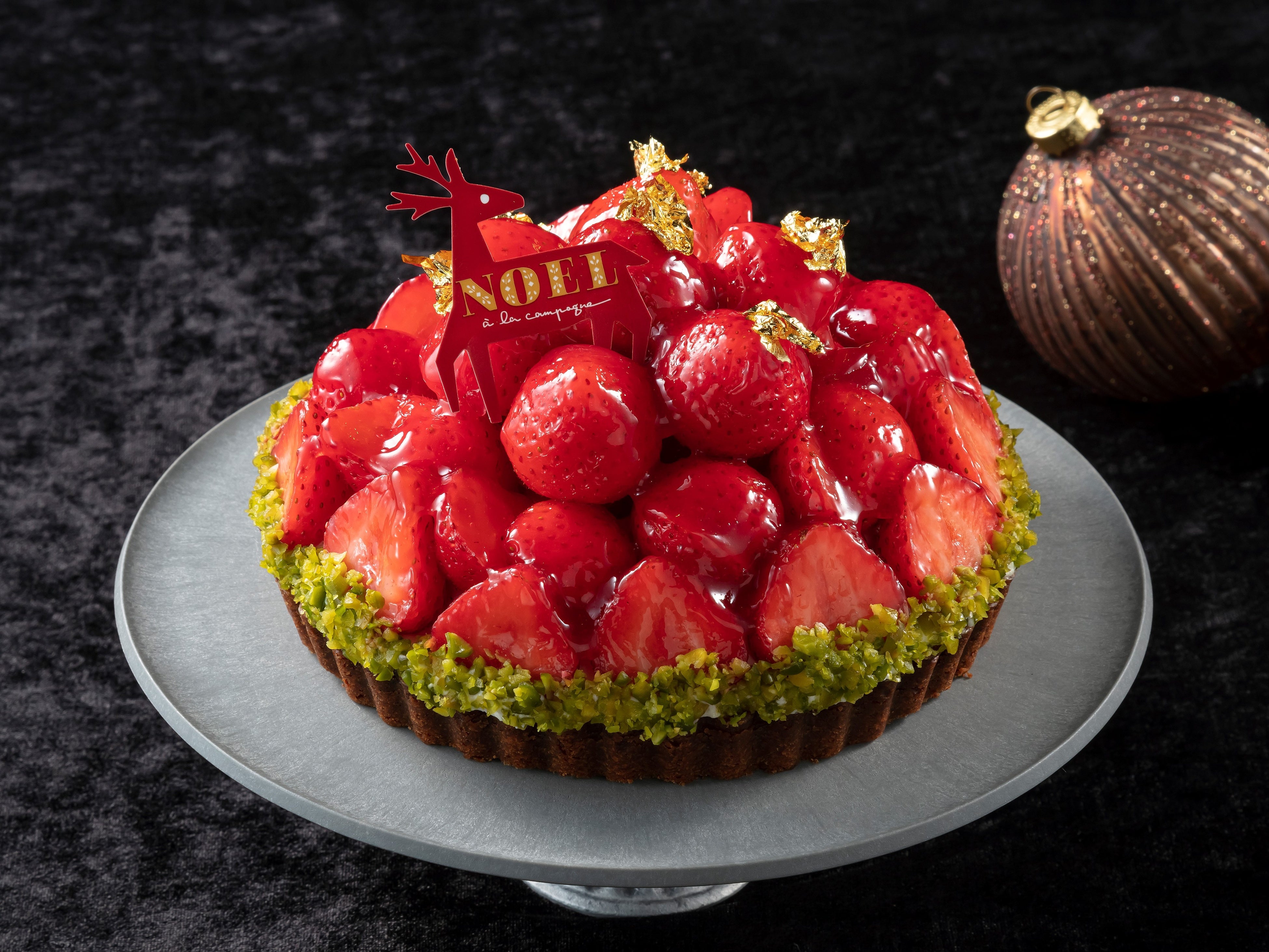 タルト オ フレーズ シュペリュール（8,640円）  ル ビエ～プロデュイ パー ア ラ カンパーニュ～（エキュート東京／1F改札内）