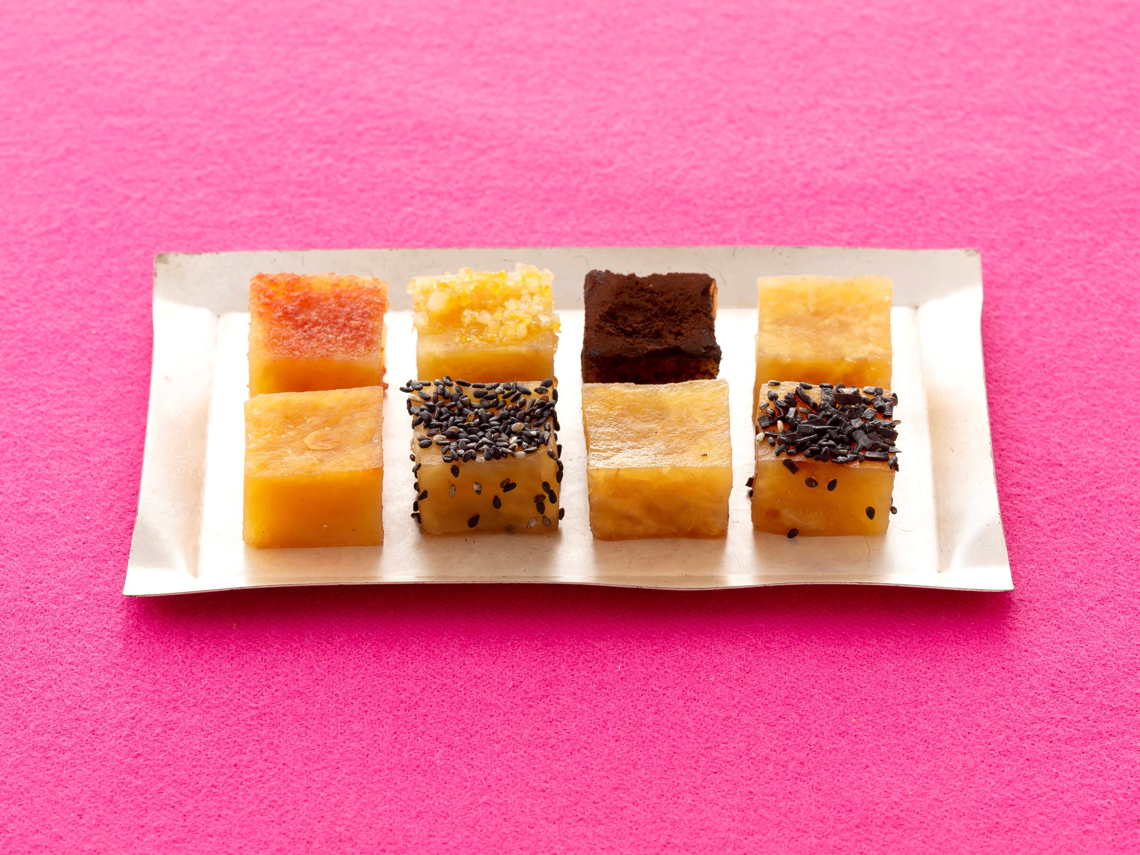 角　彩り  8個入 1,296円／鳴門金時本舗 栗尾商店（グランスタ東京／B1改札内 丸の内坂エリア）